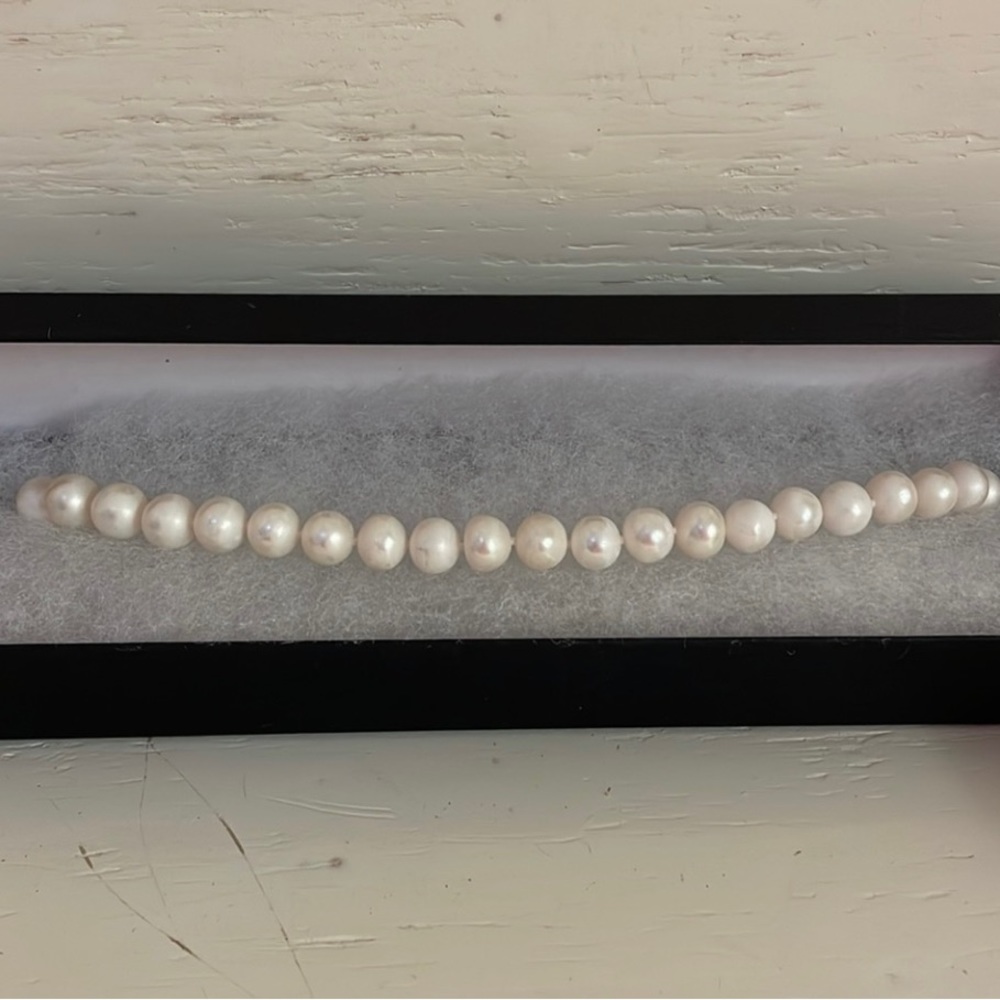 Vintage 17” sterling 9mm Japanese Akoyo salt water pearl necklace w/gift box